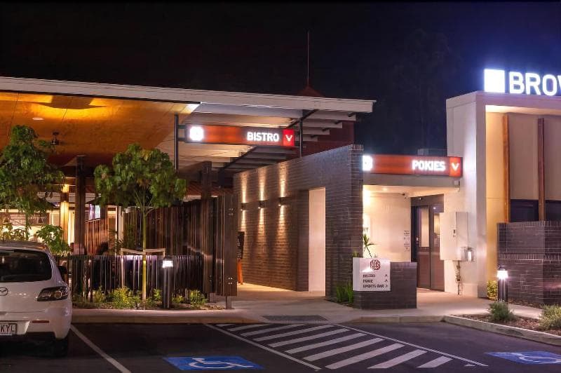 Browns Plains Hotel 5