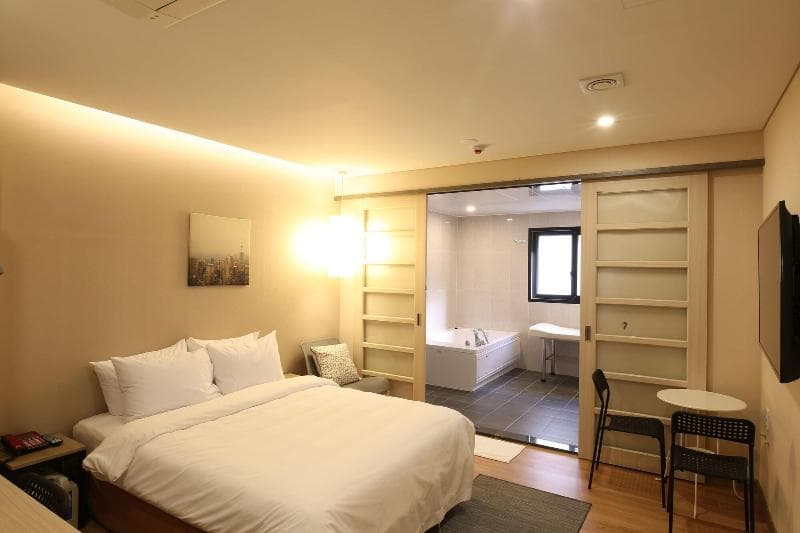 Hotel Clover photo 1