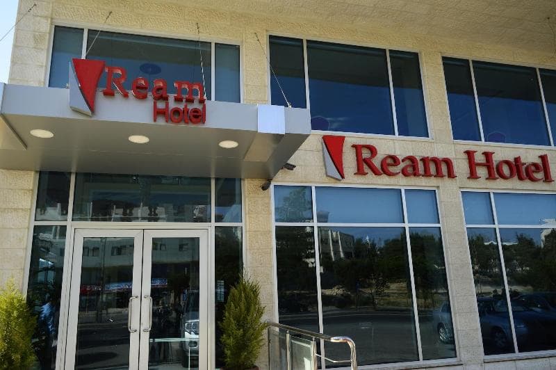 Ream Hotel 4