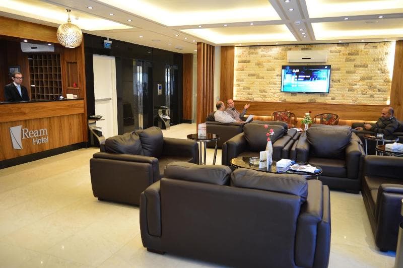 Ream Hotel 1