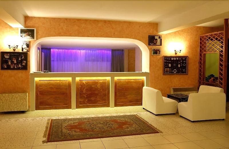 Hotel Company 4