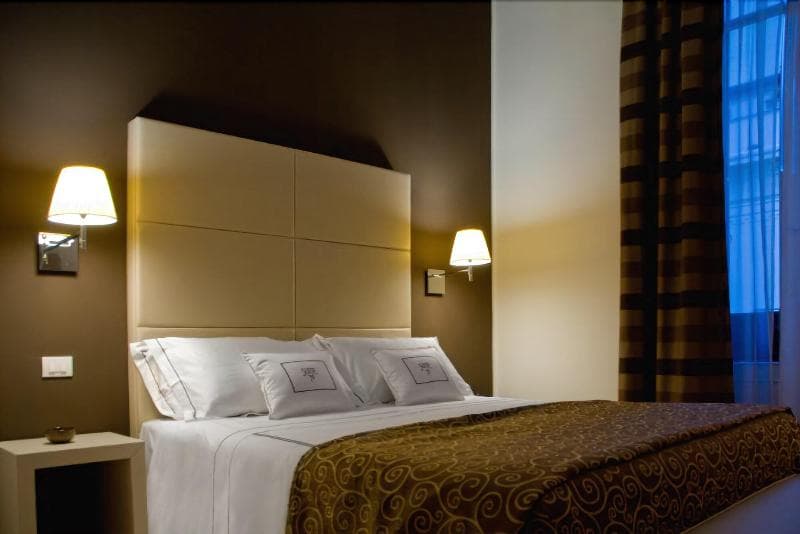 Suite 70 photo 1