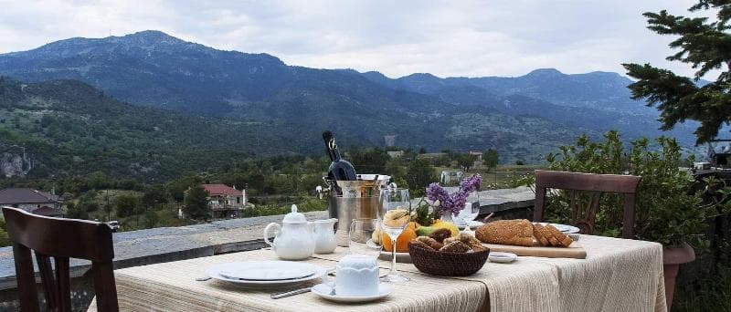 Aiora Luxury Suites main