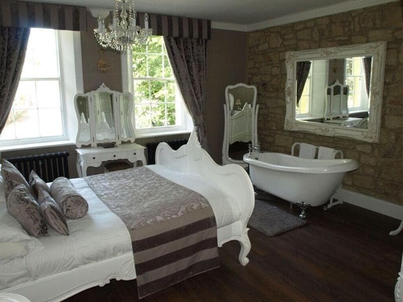 The Sun Hotel 2