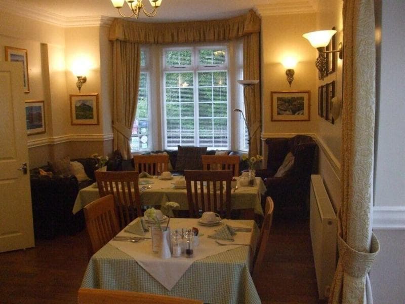 Oakfield House Bed And Breakfast 2
