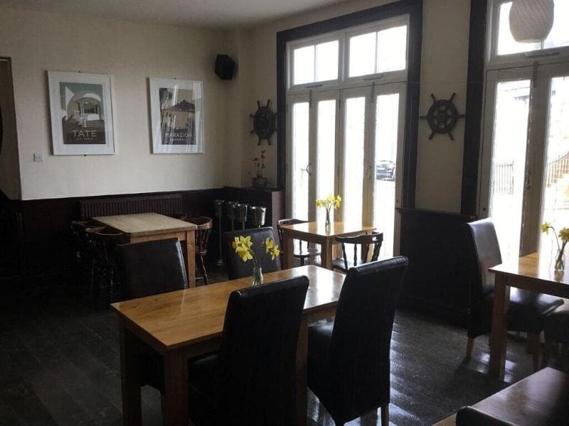The Dock Inn 3