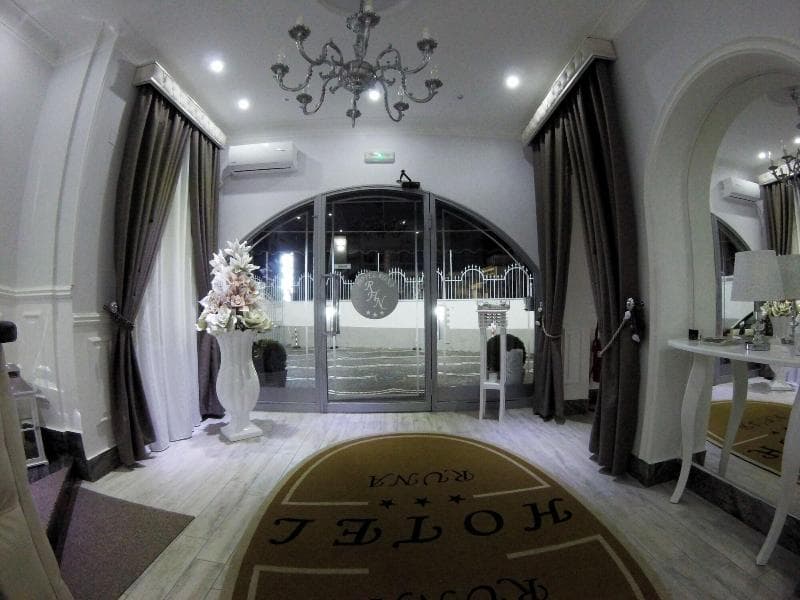 Runa Hotel 4