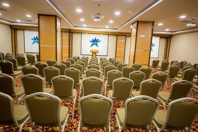 White Star Hotel photo 1