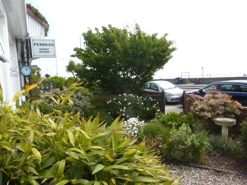Pebbles Guest House 4