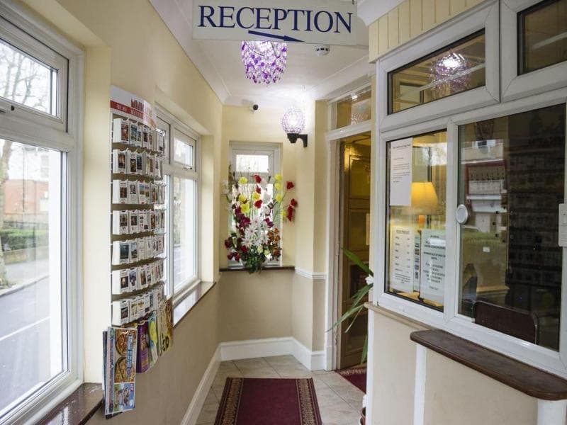 Cricklewood Lodge Hotel 2