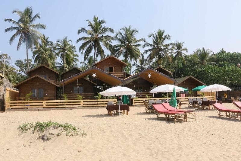 Anantra Sea View Resort 4