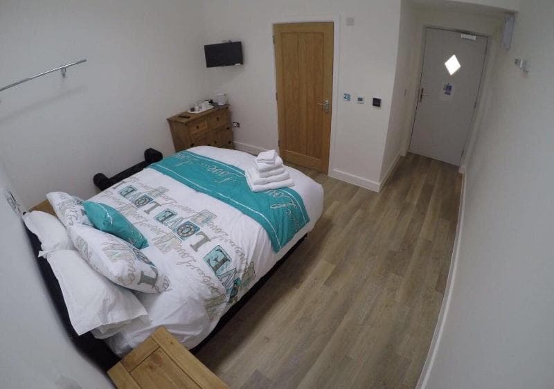 Deepcut Lodge Bed & Breakfast 3