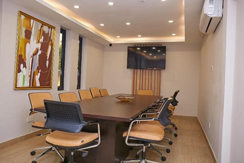 The Cabin Hotel 2