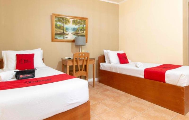 Reddoorz @ Downtown Tacloban Hotel 2