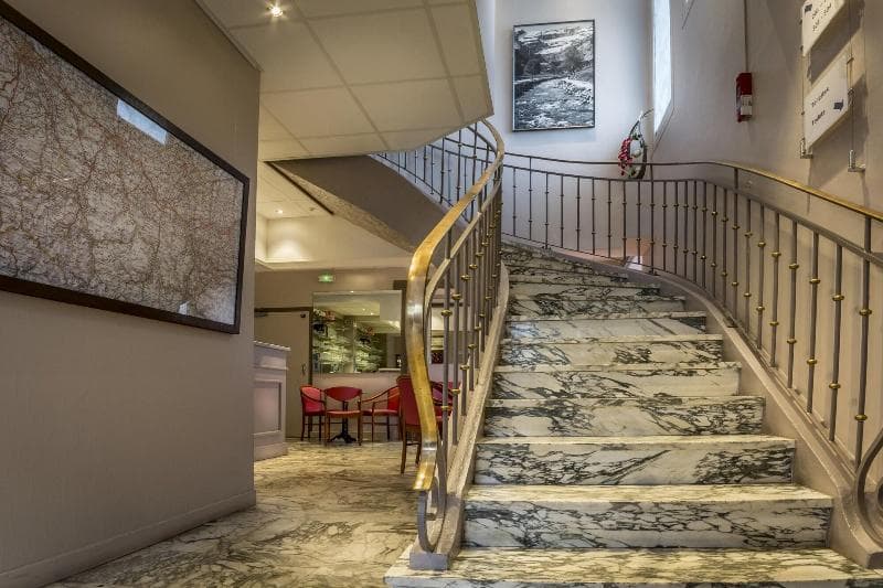 Au Primerose Hotel 4