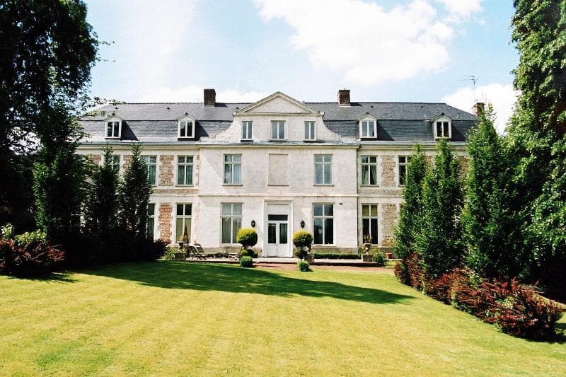 Chateau De Courcelette 5