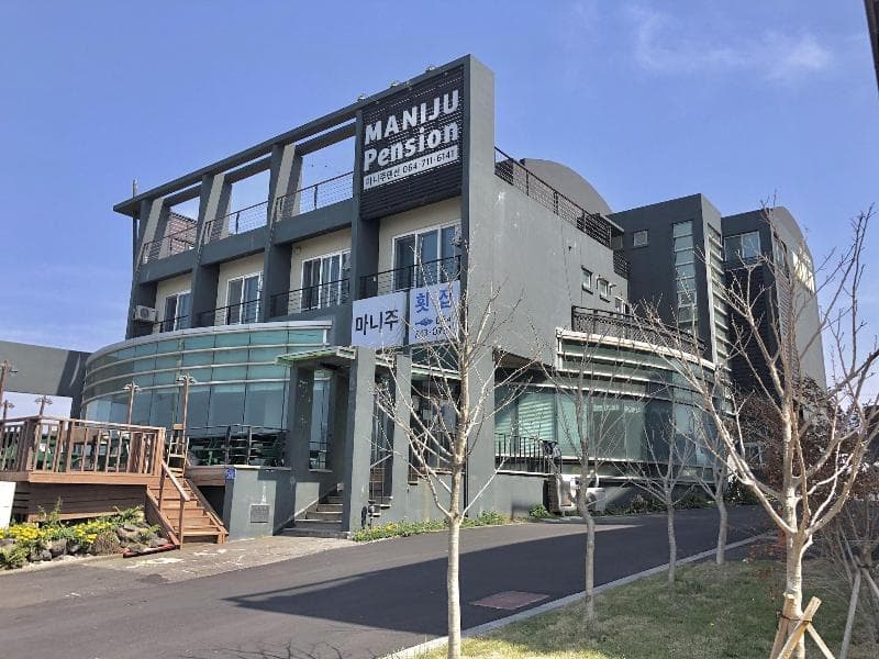 Maniju Pension 3