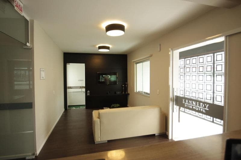 Kennedy Slim Hotel 5