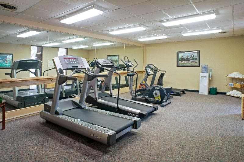 Clarion Hotel & Suites - Convention Center Fredericksburg 4