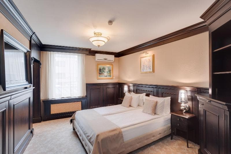 Hotel Meridian 5