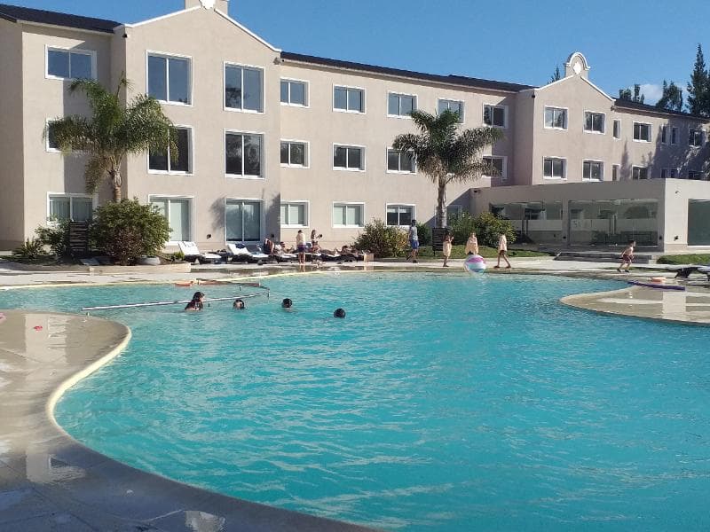 Howard Johnson By Wyndham La Plata 4