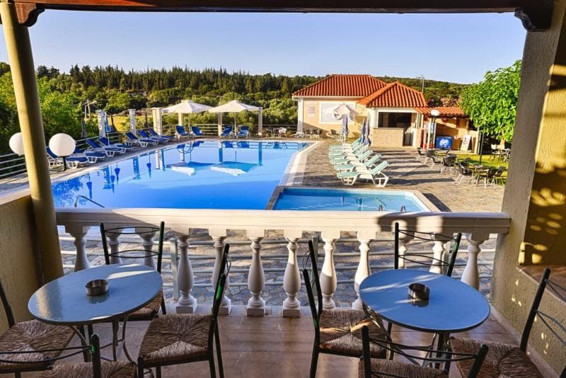 Ionis Hotel 4