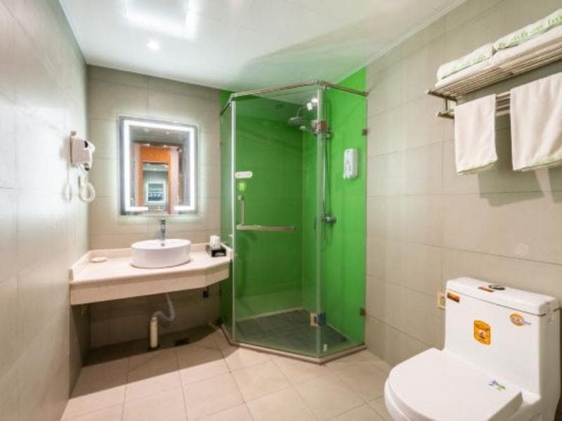 Greentree Inn (Huayin Huashan Scenic Area) 5