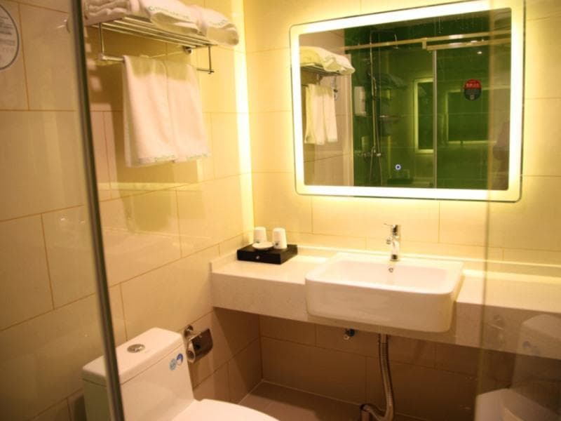 Greentree Inn Heze Train Station Hotel 4