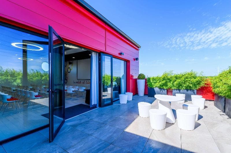 Kyriad Prestige Amiens Poulainville Hotel & Spa photo 1