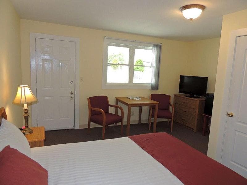 Capt.'S Inn & Suites photo 1