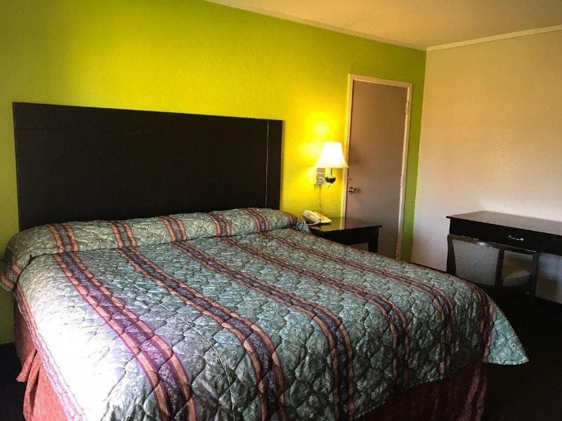Woodville Inn 4