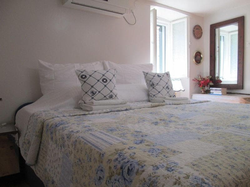 Cozy En-Suite Rm On Dumanica- 5