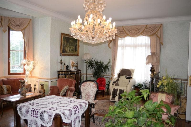 Le Chateau De Mei Lese main