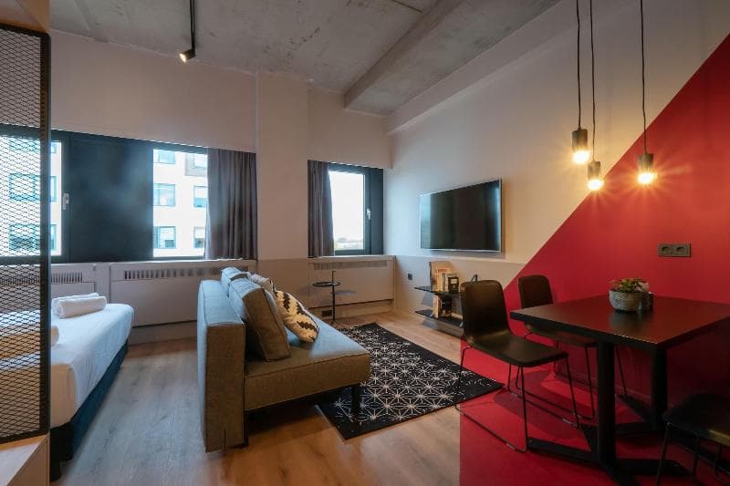 Via Suites 5