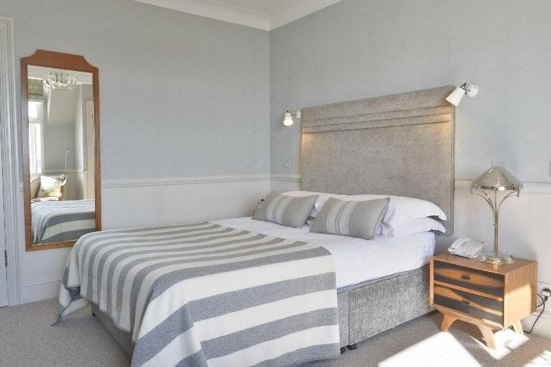 The Watersmeet Hotel 4