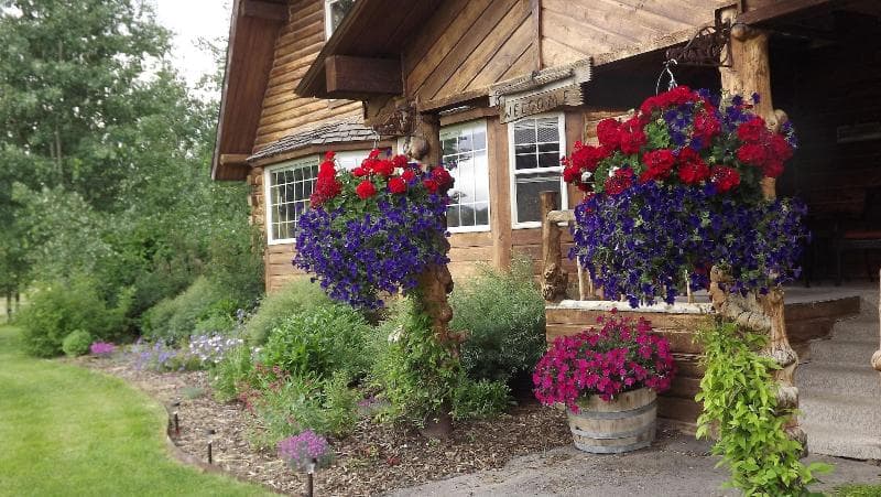 Fin And Feather Inn 5