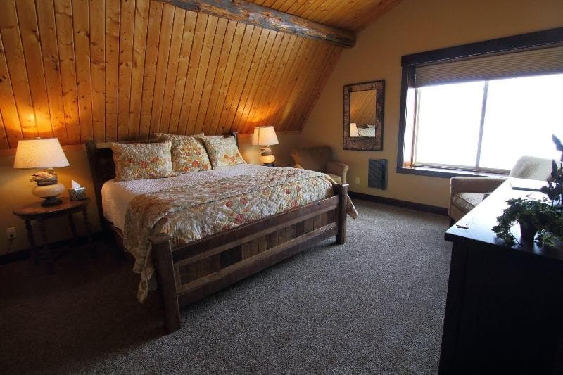 Fin And Feather Inn 3