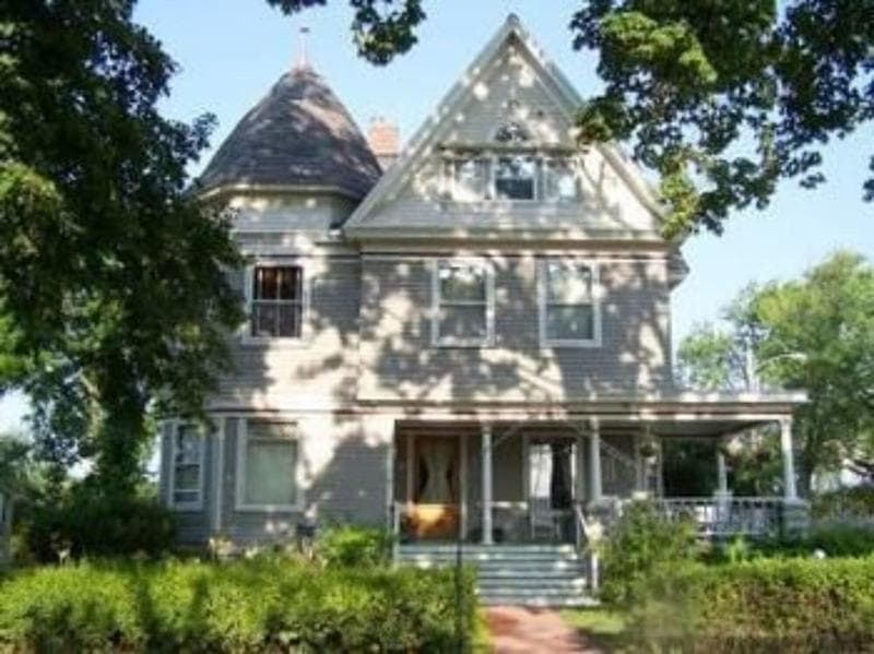 Mcconnell Inn 4