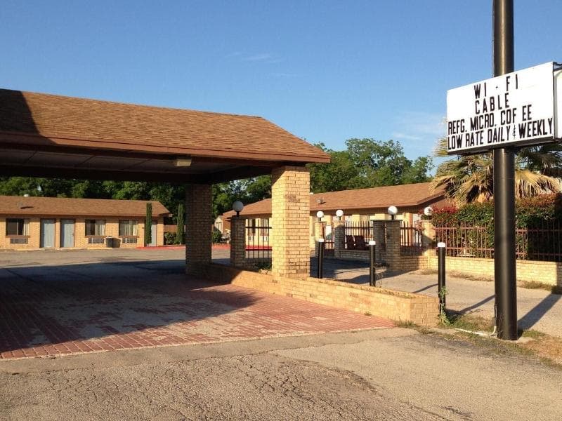 De Leon Inn 5