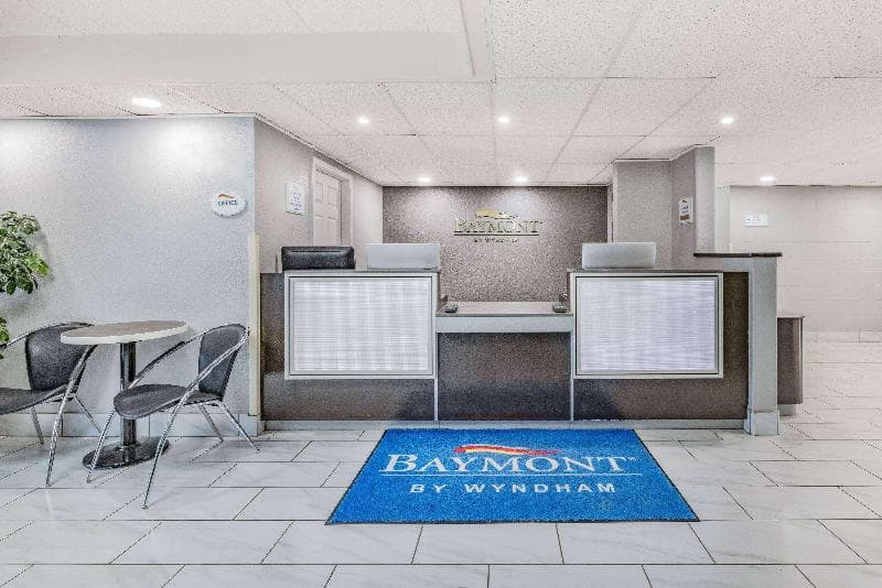 Baymont By Wyndham Gillette 3
