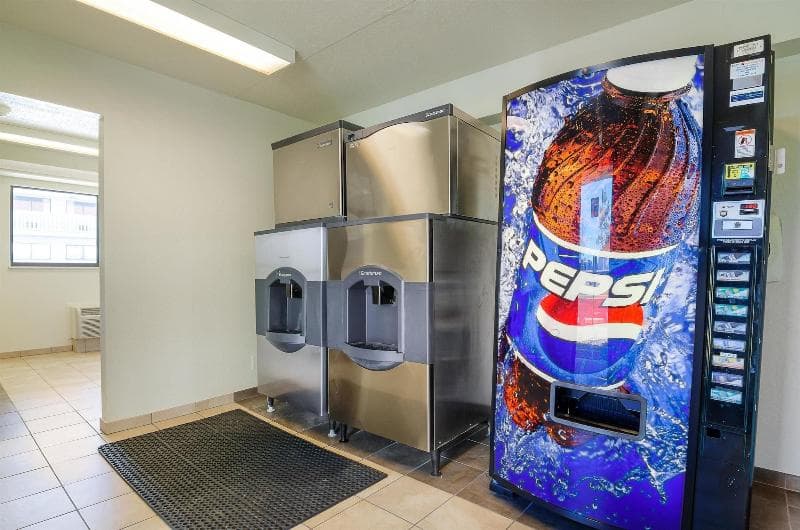 Motel 6 Springfield North main