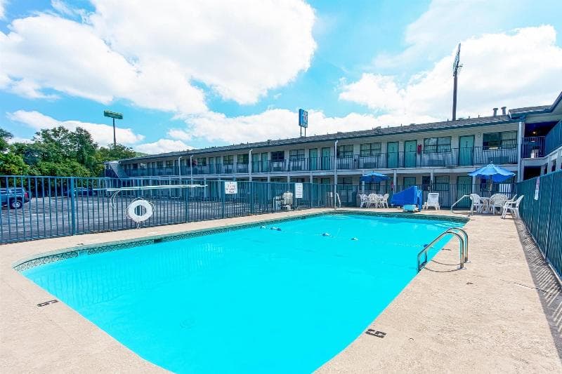 Motel 6 Chattanooga East photo 1
