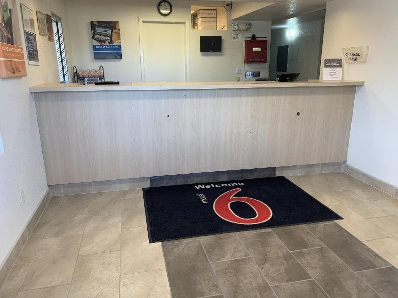 Motel 6 Grants 3