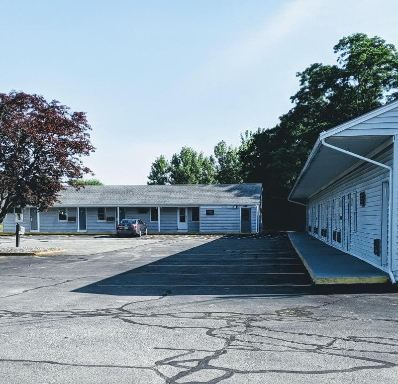 Shangri La Motel 4
