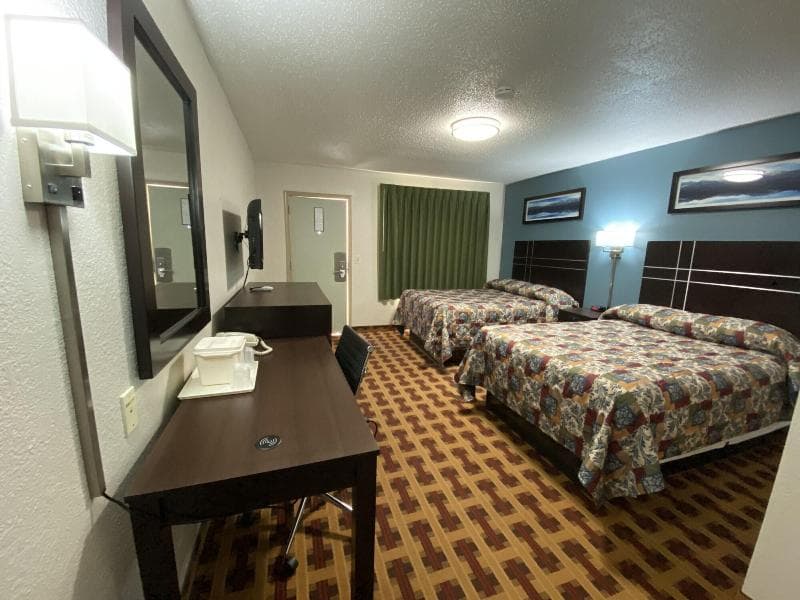 Lodge Inn Wrightstown 3