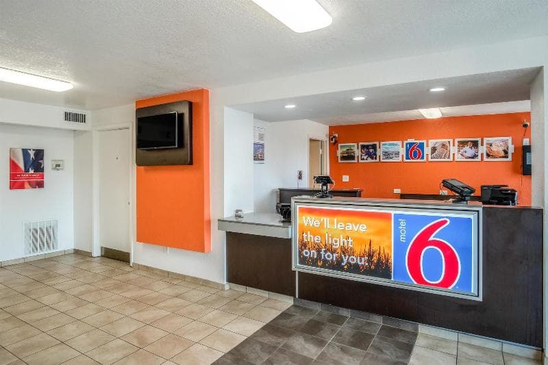Motel 6 Lexington East 4