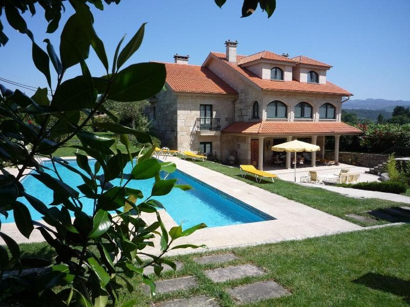 Casa Das Pias main