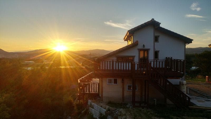 Daegwallyeong Solbawee Log-Housing Pension 4