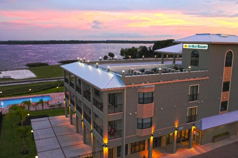Key West Resort On Lake Dora 4