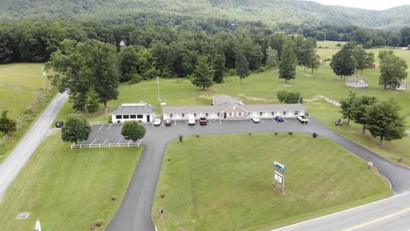 Fox Mountain Inn 4